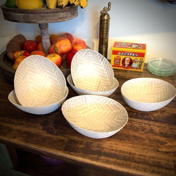 OKA 6 Handmade Porcelain Cereal / Soup Bowls - Picture 6 of 10